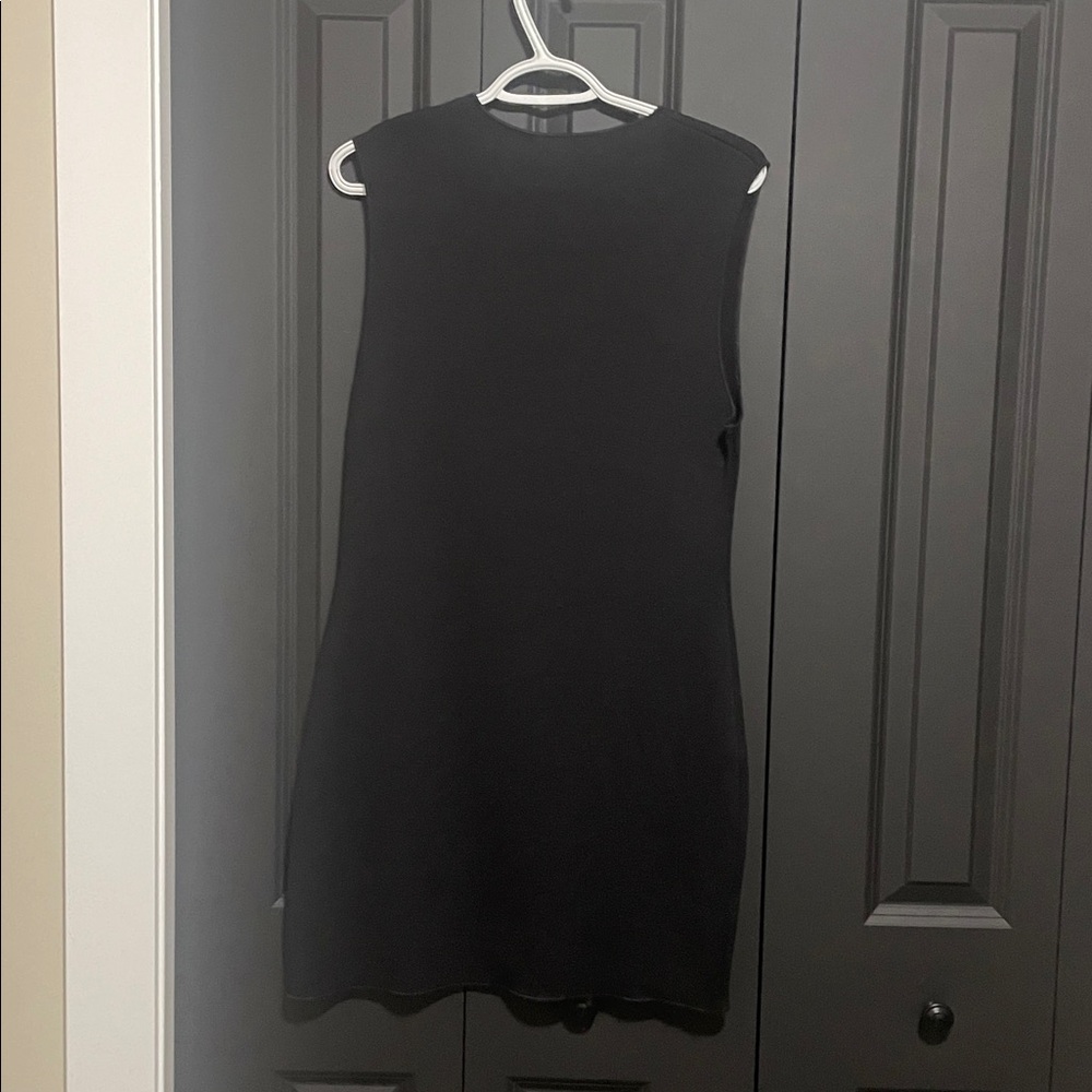 Zara Black Sleeveless Shift Dress with White Pocket Trim - Picture 6 of 6